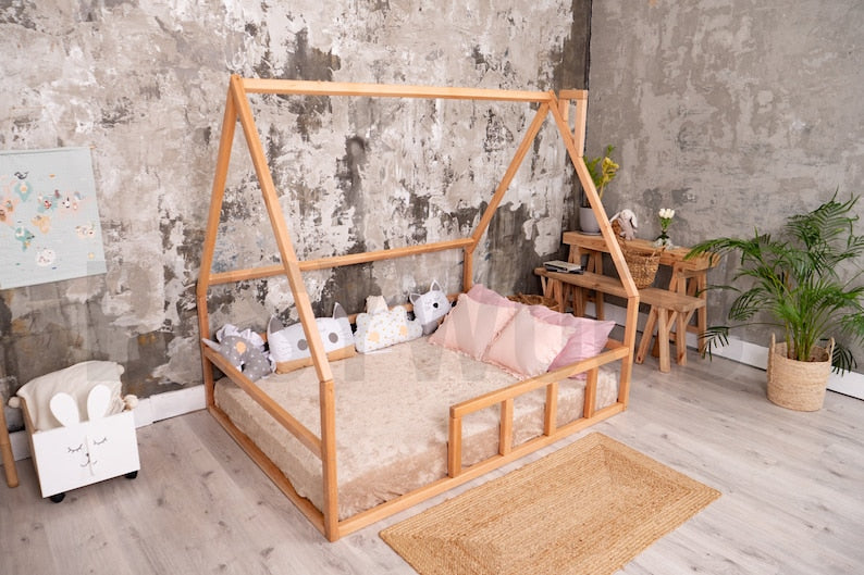 Busywood Montessori Twin Floor Bed - Engaging Toddler Playhouse & Climbing Frame for Modern Kids Rooms