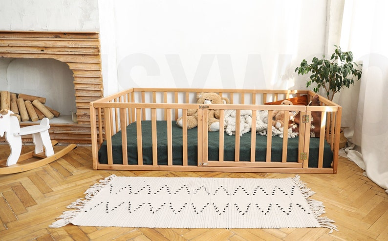 Busywood Montessori Platform Playpen Bed - Safe & Engaging Wooden Floor Bed for Toddlers