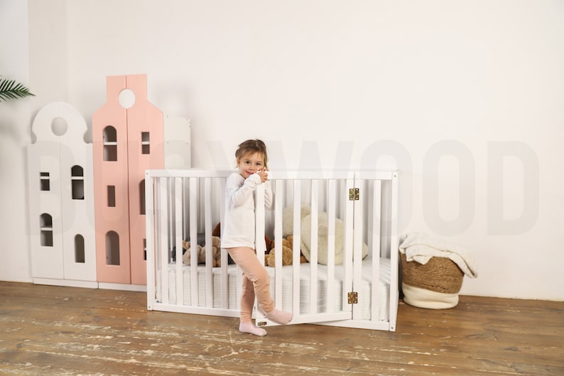 Busywood Montessori Floor Bed with Slats - Safe & Engaging Playpen Bed for Toddlers & Babies