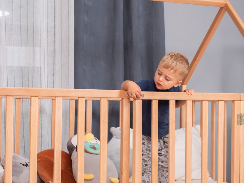 Busywood House Playpen Bed: Solid Alder Wood Low Platform Bed Frame with Enhanced Safety Features