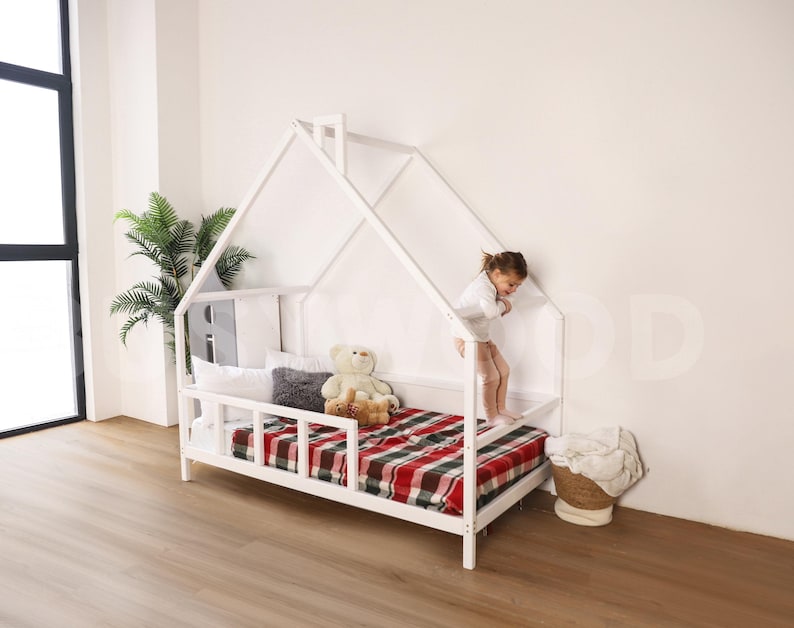 Premium Montessori Toddler House Bed with Canopy and Legs - Handmade Natural Alder Wood Furniture for Engaging Nursery Decor