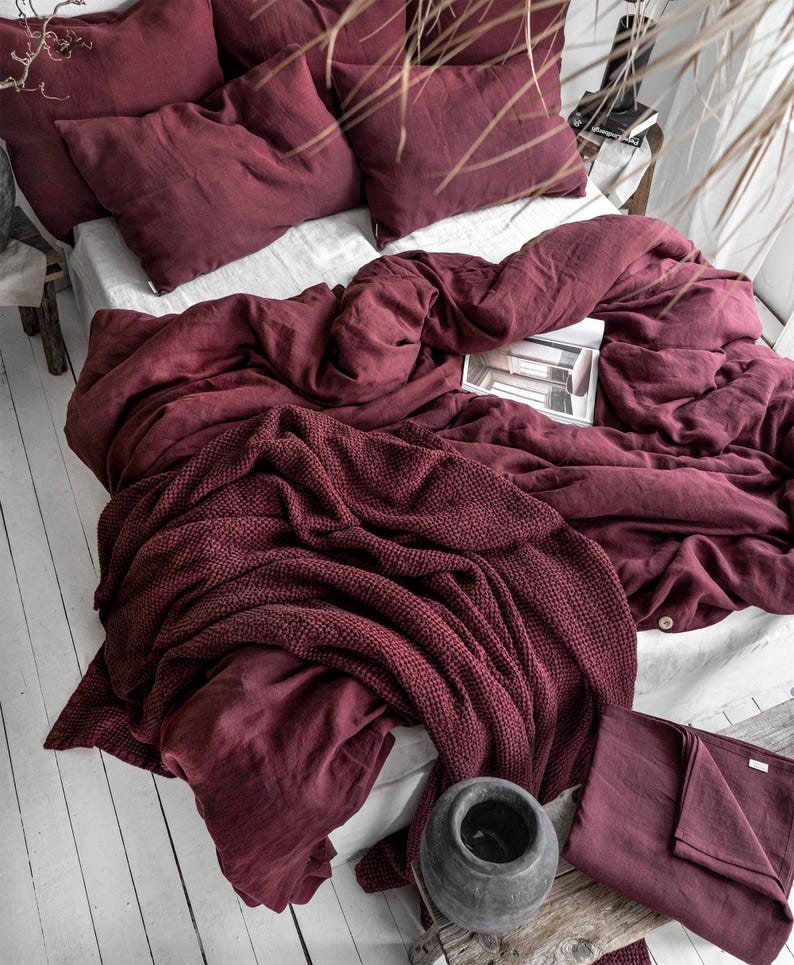 Burgundy Stonewashed Linen Bedding Set. 3 Piece Set in King, Queen, Twin, Double sizes. Red Linen bedding set: 2 Pillowcases & Duvet Cover. $100