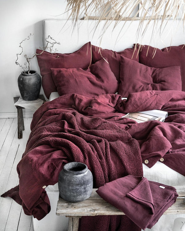 Burgundy Stonewashed Linen Bedding Set. 3 Piece Set in King, Queen, Twin, Double sizes. Red Linen bedding set: 2 Pillowcases & Duvet Cover. $100